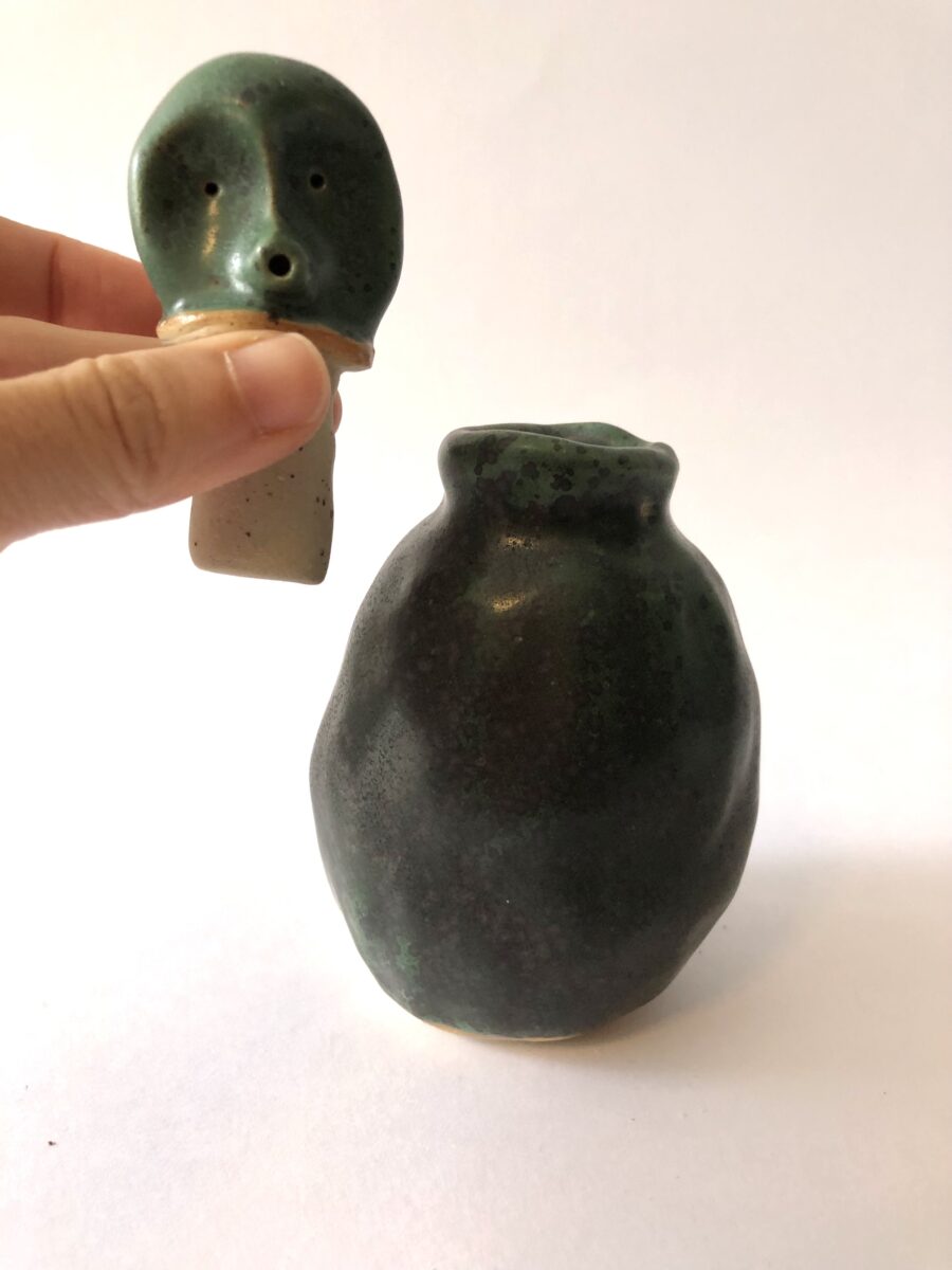 Collection Fiole People vert jade.katiacurbeiraceramics.com