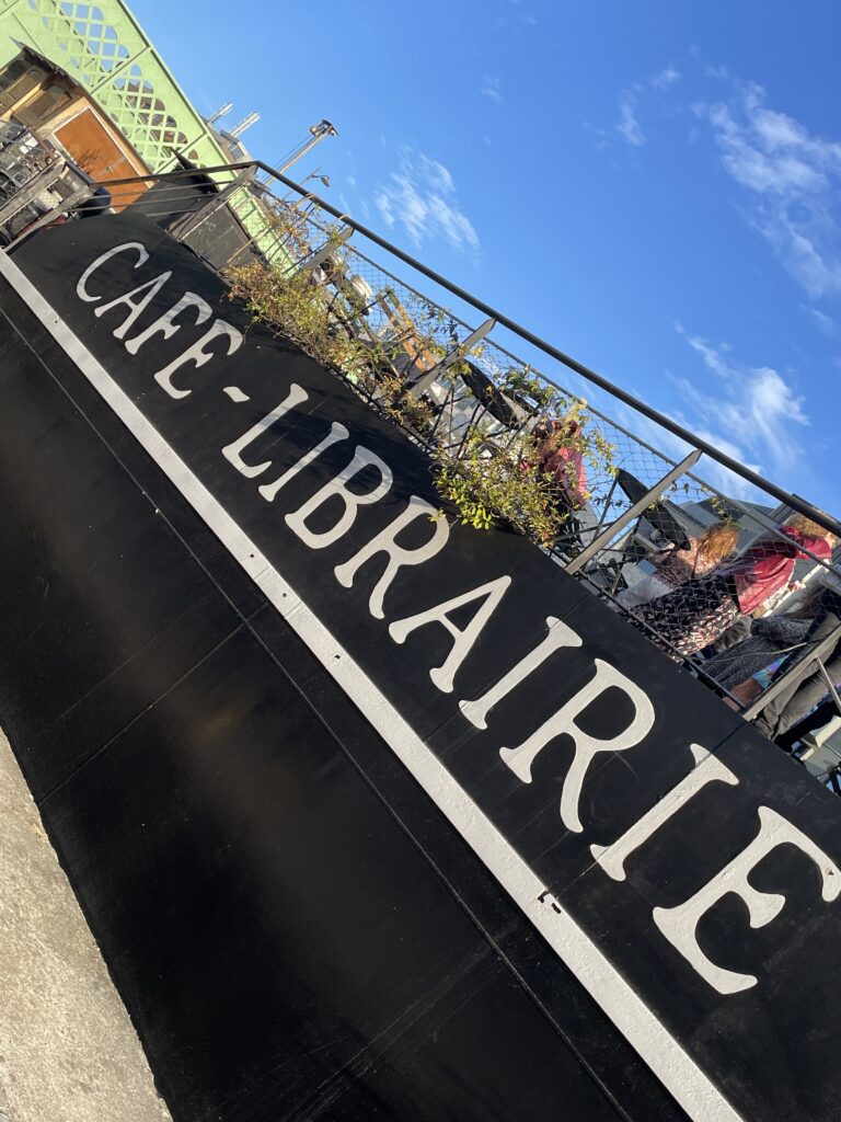 Exposition de l'eau et des rêves.katiacurbeira.ceramics.com